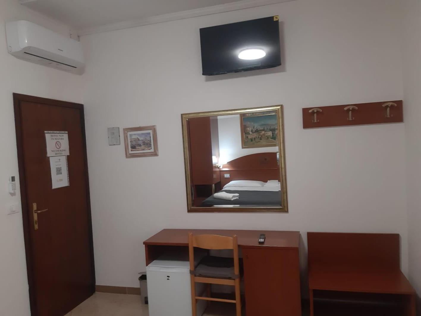 Hotel Tito Mestre Exterior photo